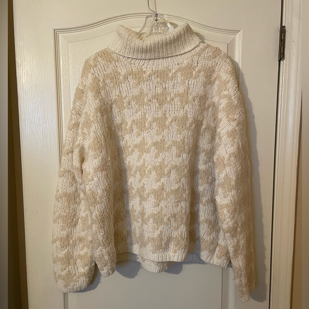 Vintage Jones New York Hand Cream Knit Houndstooth Turtleneck Sweater Size M 90s